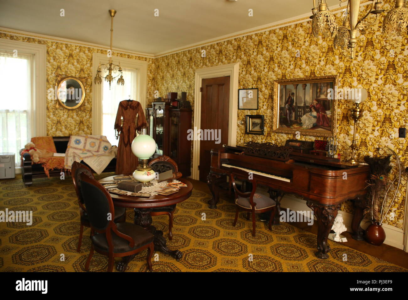 Interior Victorian House Home Vintage Antique Old Haunted