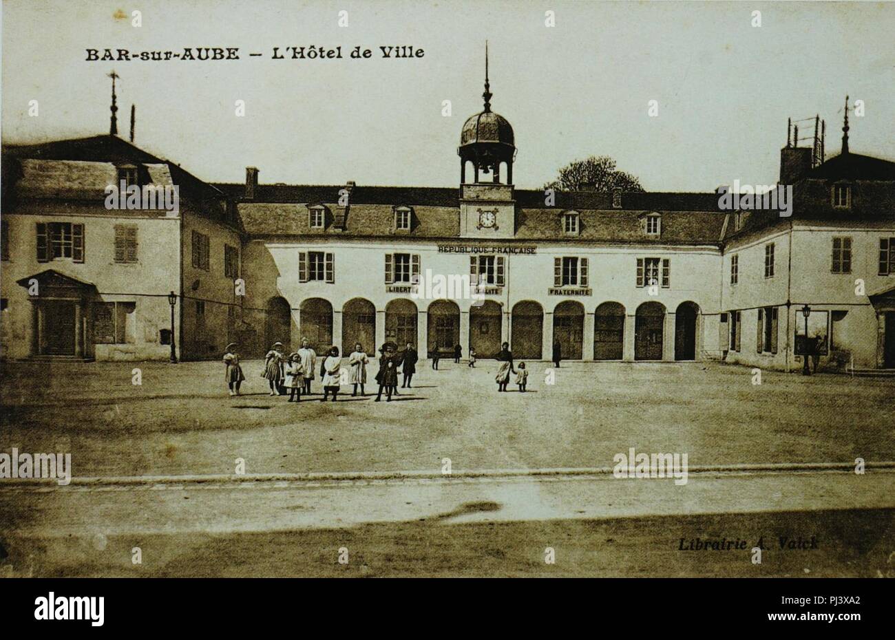 Bar sur Aube mairie 05324. Stockfoto