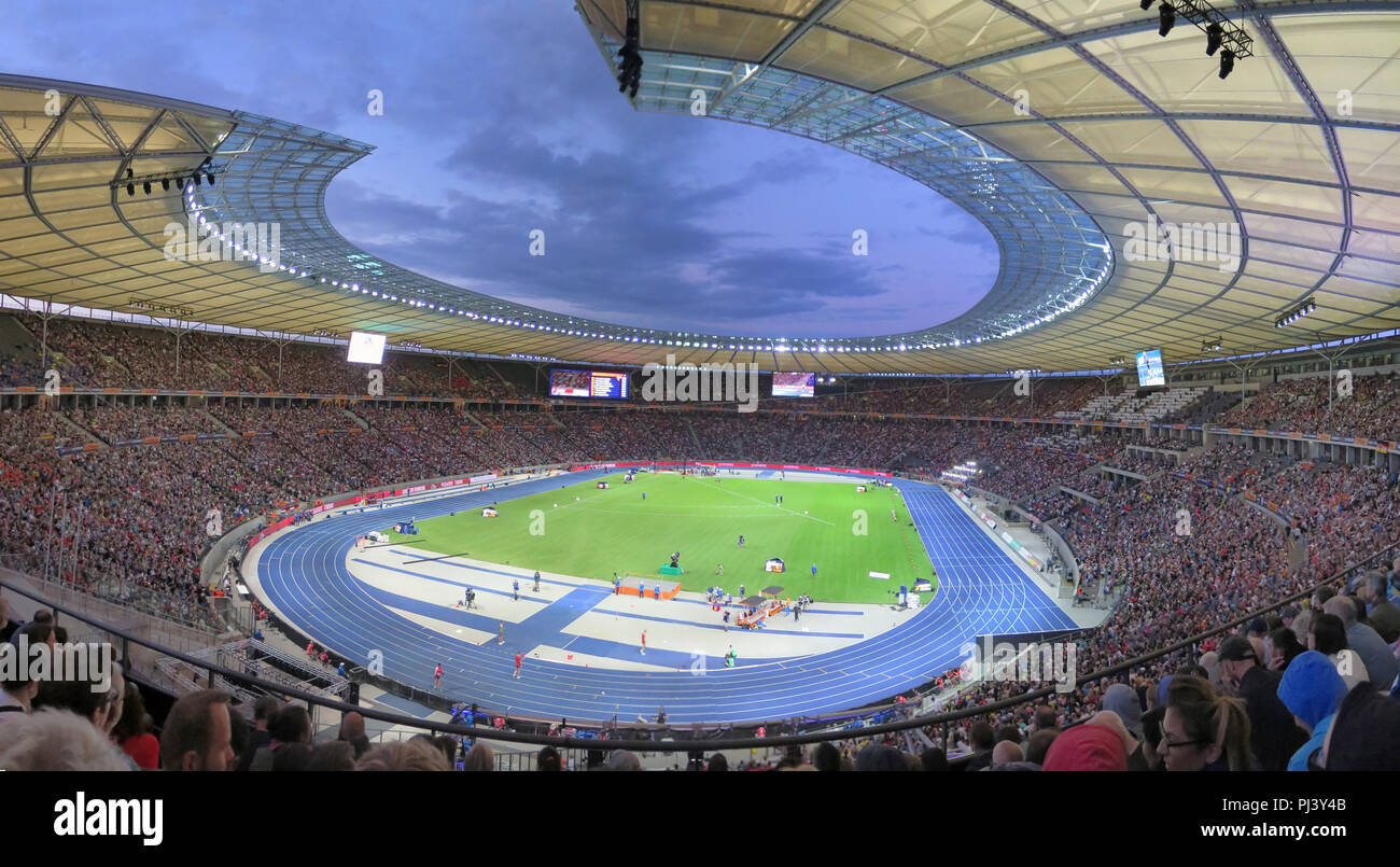 Olympiastadion Berlin Stockfotos und -bilder Kaufen - Alamy