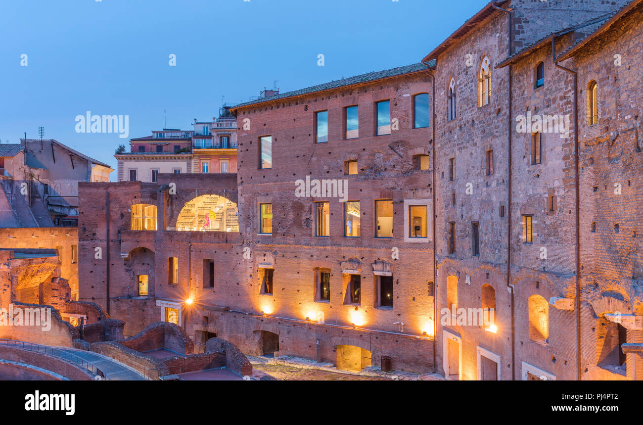Nacht Stadtbild von Trajan Markt, Rom, Latium, Italien Stockfoto