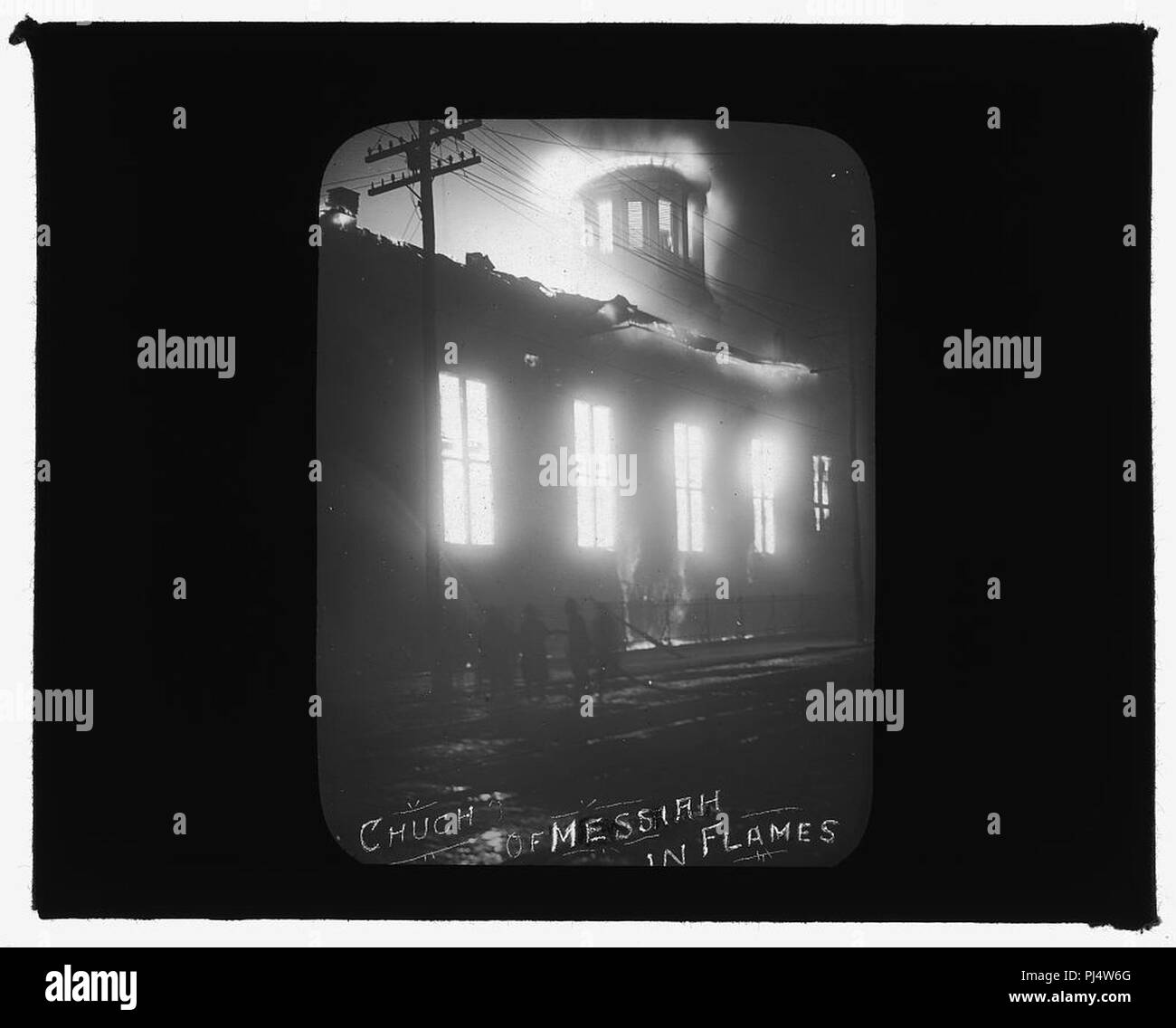 Baltimore Fire, 1904) Kirche des Messias in Flammen Stockfoto