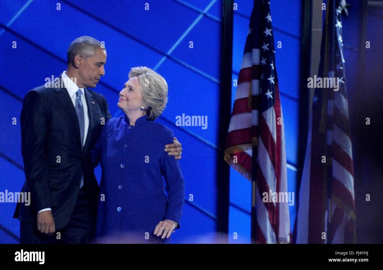 Barack Obama und Hillary Clinton Cof 7 PHhUAAALccI. Stockfoto