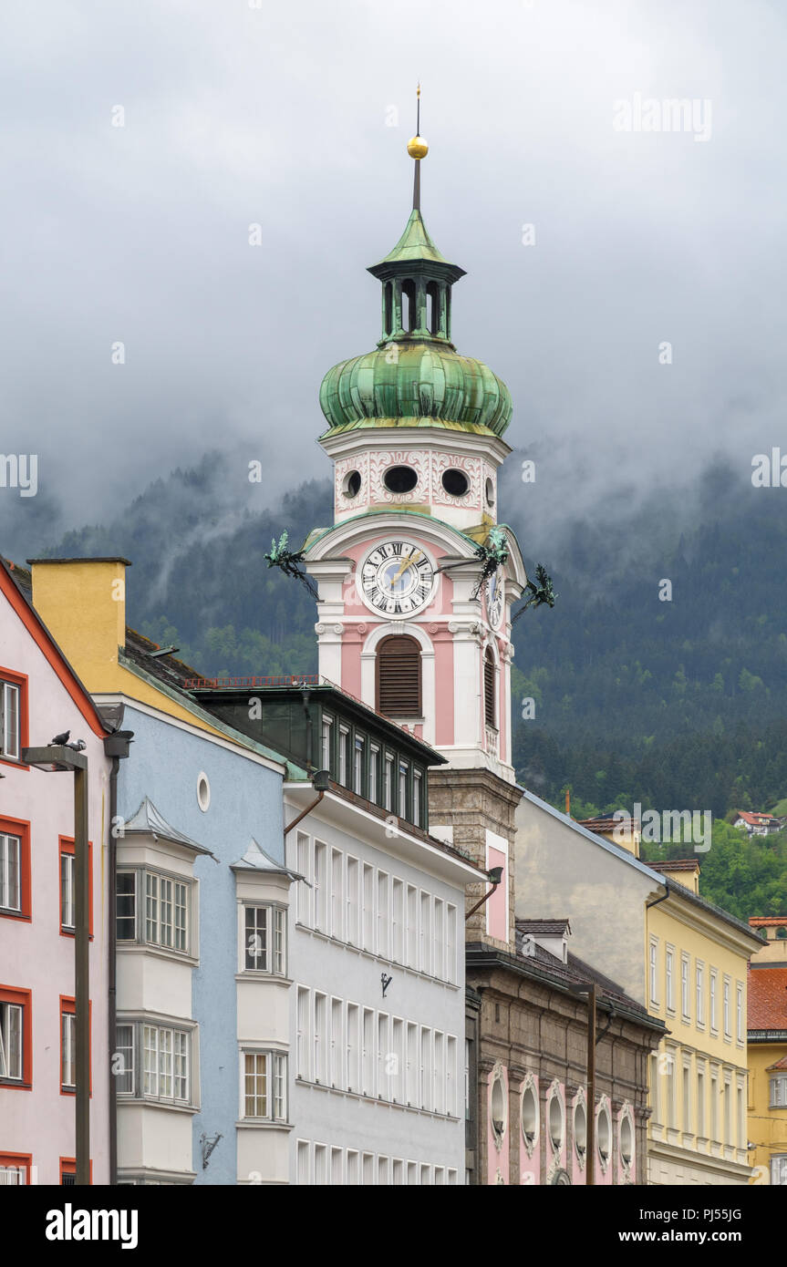 Die historische Krankenhaus Kirche (spitalskirche) in der Altstadt von Innsbruck, der Hauptstadt von Tirol in Österreich. Stockfoto