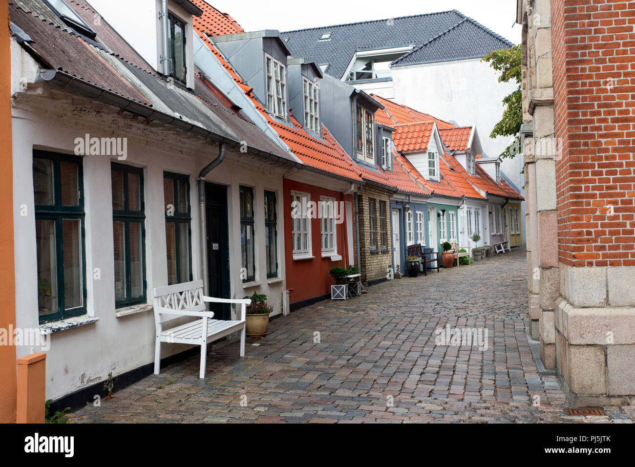 Strasse mit kopfsteinpflaster -Fotos und -Bildmaterial in hoher ...