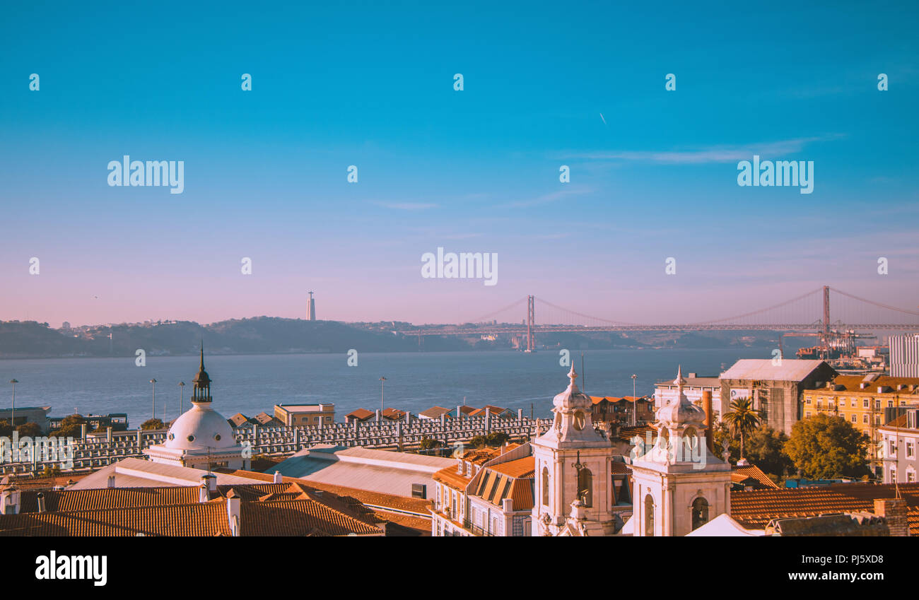 Tolle Landschaft um die Stadt Lissabon in den Morgen Stockfoto