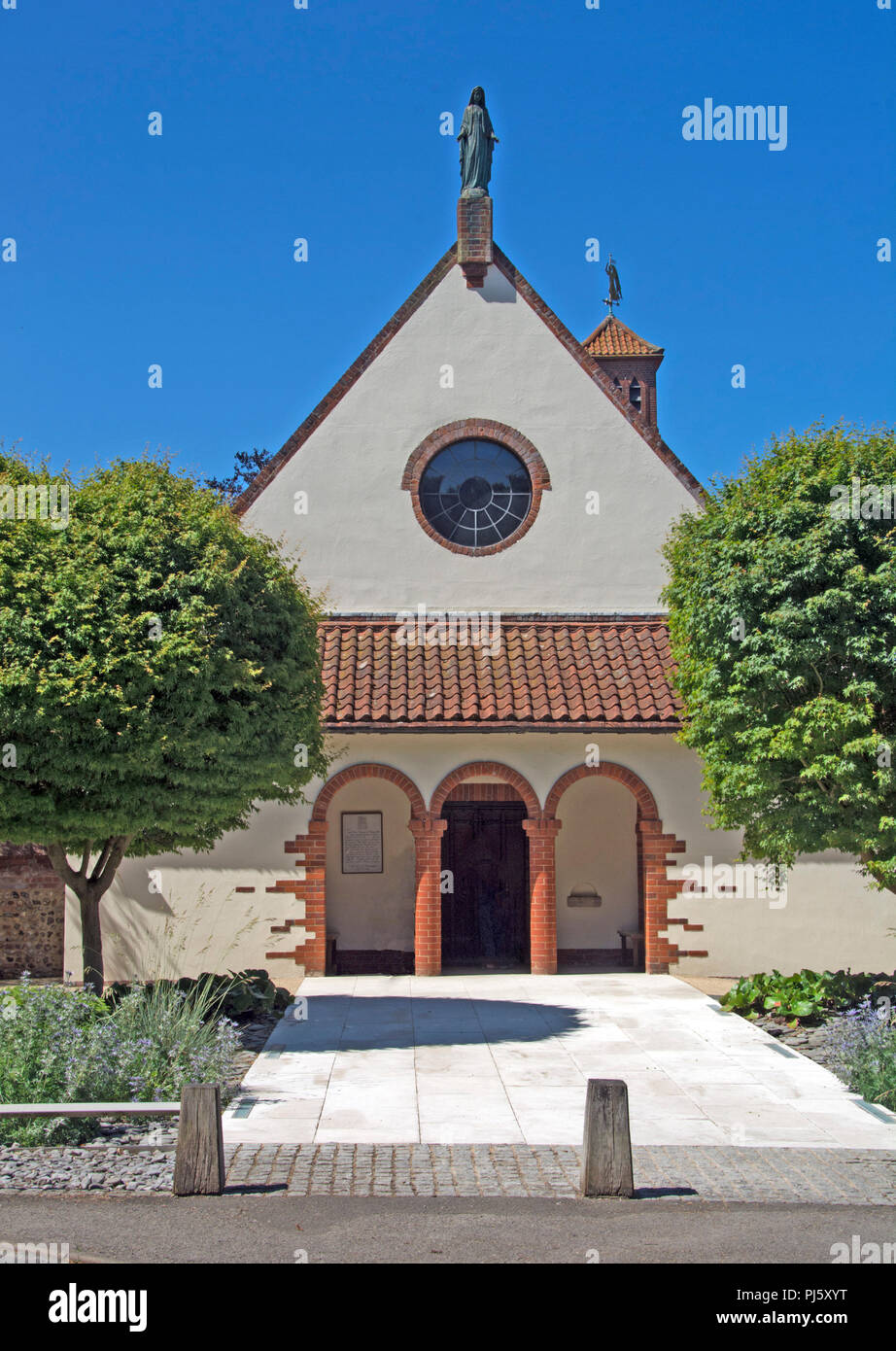 NORFOLK; WALSINGAM; HEILIGTUM UNSERER LIEBEN FRAU VON WALSINGHAM EINGANG Stockfoto