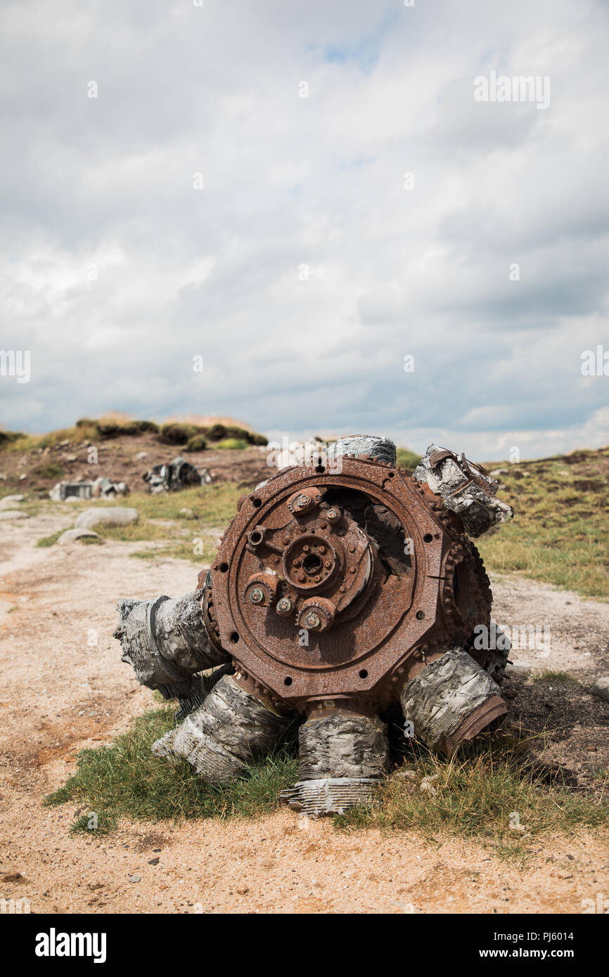 Motor der eine abgestürzte USAF B-29 Superfortress, 'Über', im Peak District, direkt an der Pennine Way, Derbyshire, England, Großbritannien Stockfoto