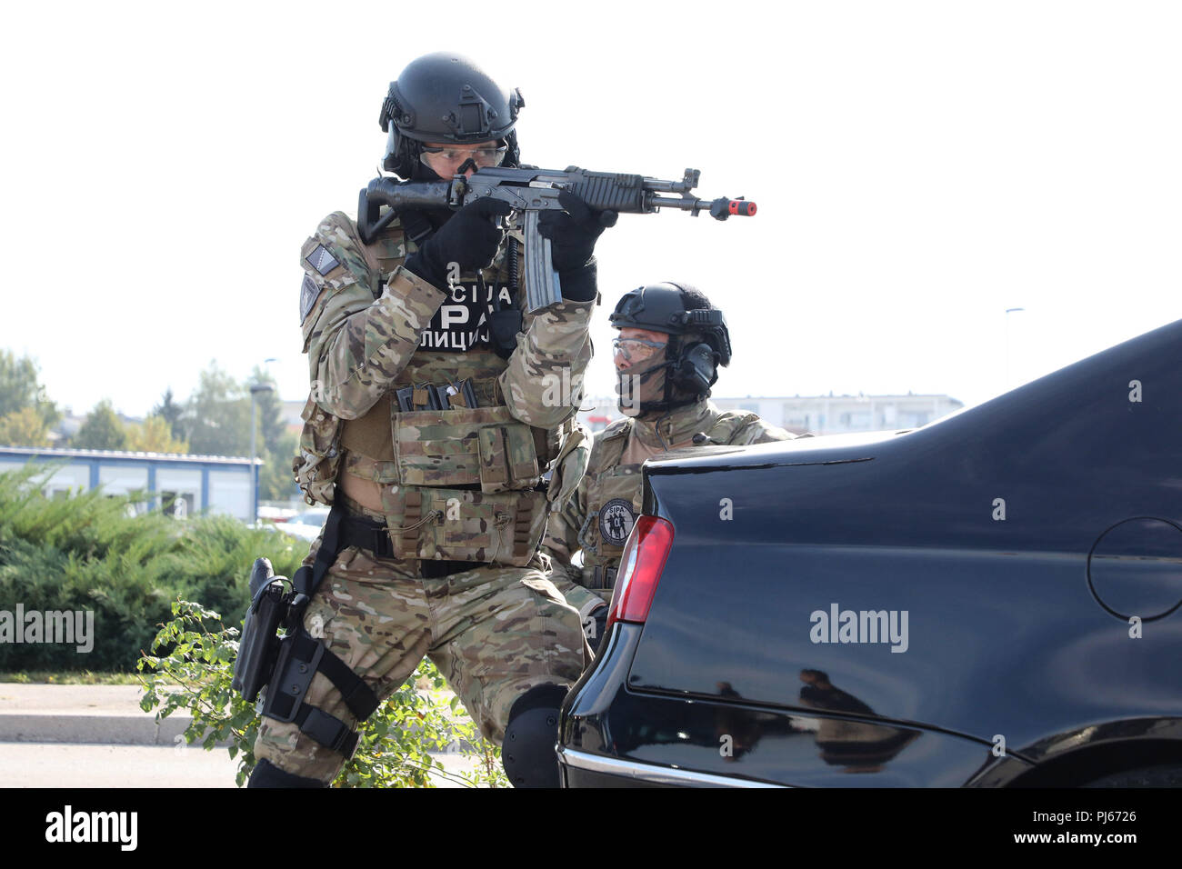 Sarajevo, Bosnien und Herzegowina. 4. Sep 2018. Mitglieder der Staatlichen Untersuchung und Protection Agency (SIPA) von Bosnien und Herzegowina beteiligen sich an einer Übung am Internationalen Flughafen Sarajevo, Bosnien und Herzegowina, an Sept. 4, 2018. Credit: Haris Memija/Xinhua/Alamy leben Nachrichten Stockfoto