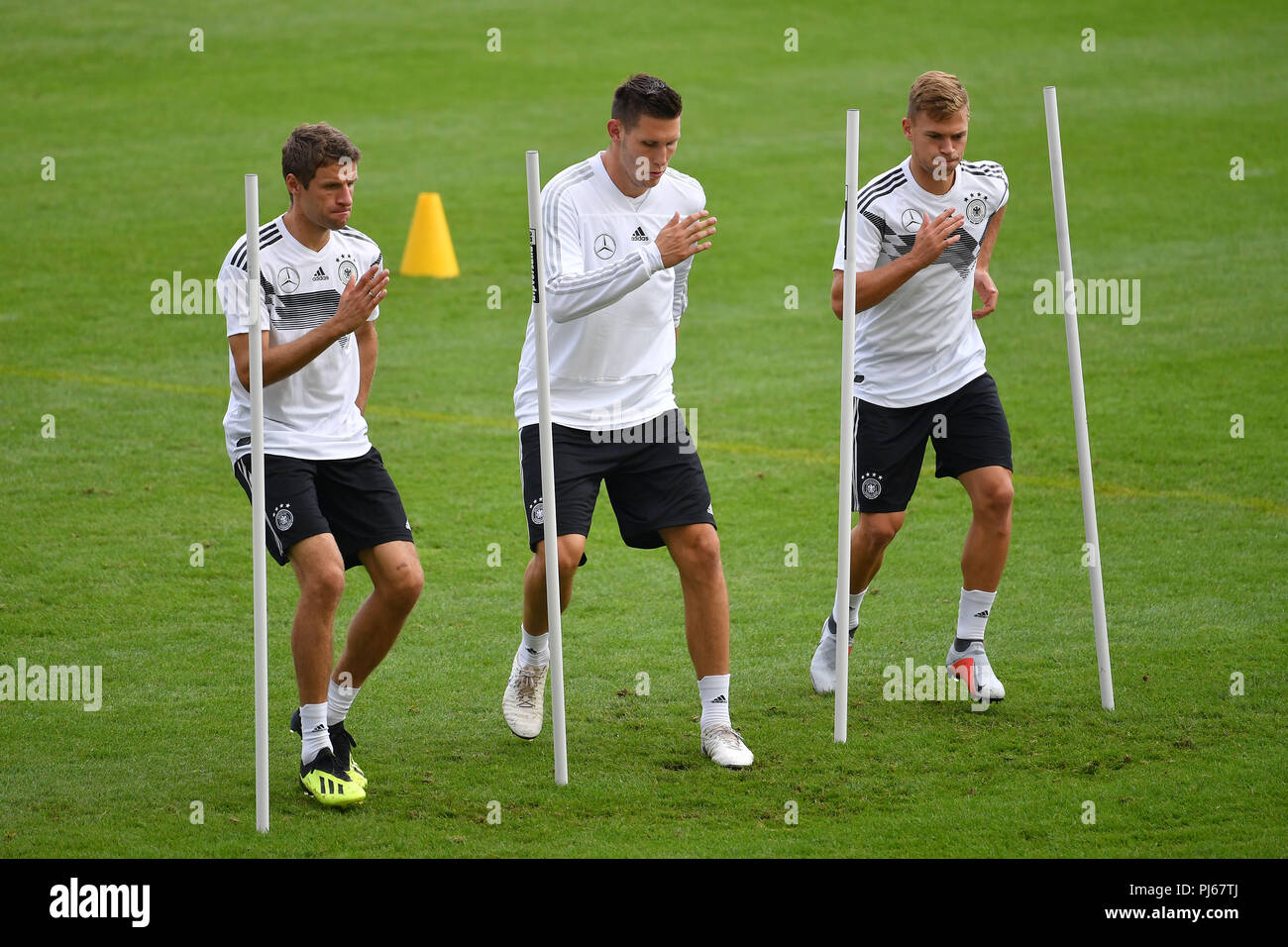 München, Deutschland. 04 Sep, 2018. Von: Thomas Müller (GER), Niklas SUELE, Joshua KIMMICH (GER), Aktion. Fußball, Training der Deutschen Nationalmannschaft am 04.09.2018 in München/FC Bayern Campus, Sven Simon Foto Agentur GmbH & Co.KG # Drücken Sie die Taste Foto Prinzess-Luise-Str. 41#45479 M uelheim/Ruhr # Tel. # 0208/9413250 Fax. # 0208/9413260 # GLS Bank BLZ 430 609 67 # Kto. 4030 025 100 # IBAN DE 75 4306 0967 4030 0251 00# BIC GENODEM1GLS#www.svensimon.net. | Verwendung der weltweiten Kredit: dpa/Alamy leben Nachrichten Stockfoto