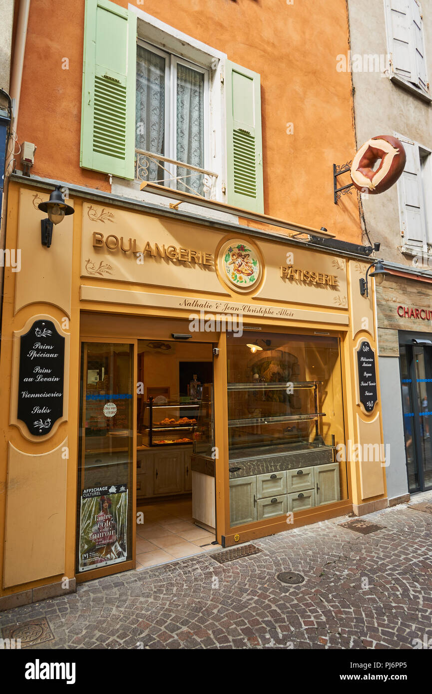 Tournon sur Rhone in der Ardeche Abteilung der Rhone Alpen und die Front eines Boulangerie oder Bäckerei Stockfoto
