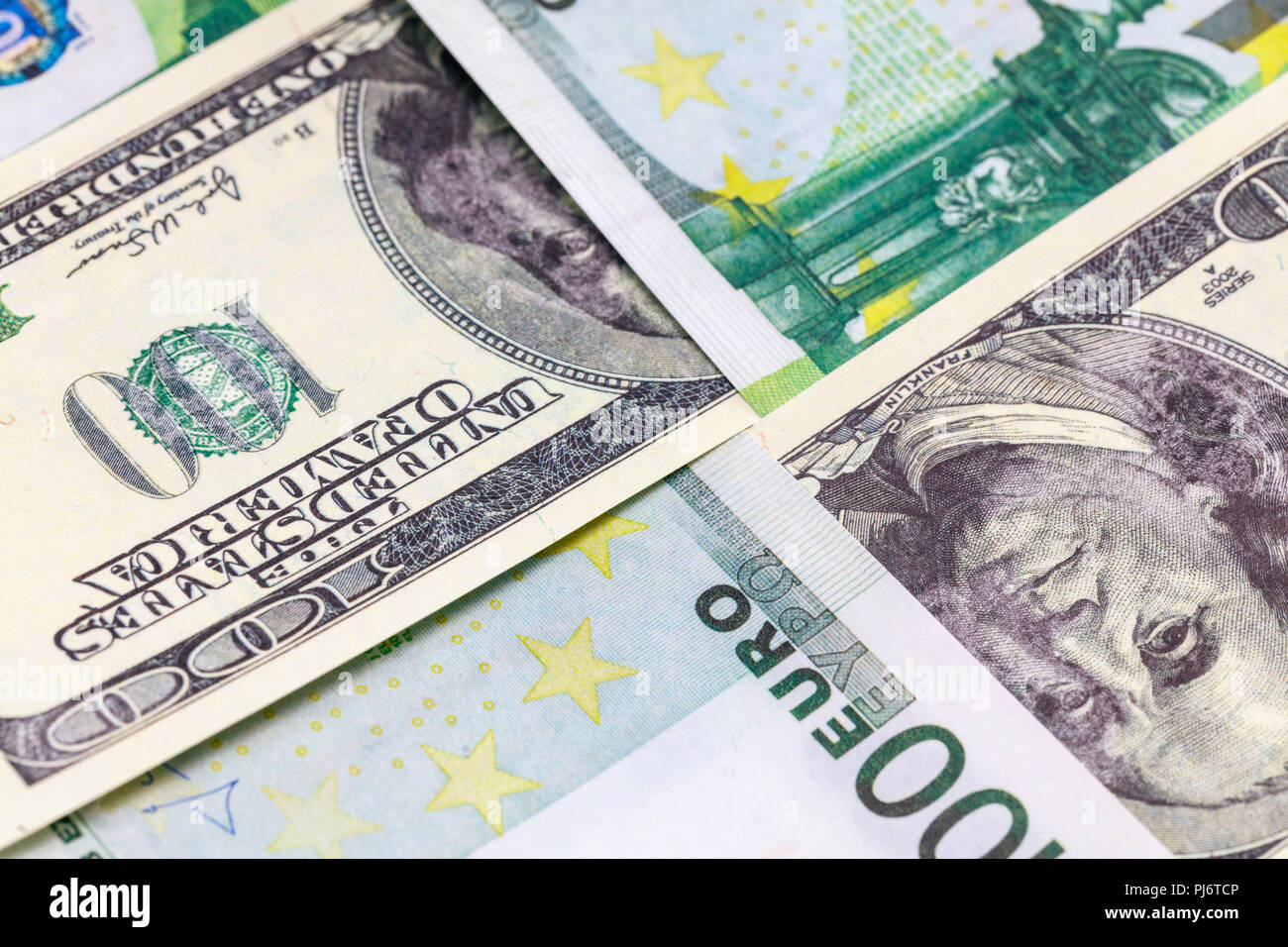 In der Nähe von US-Dollar und Euro. Stockfoto