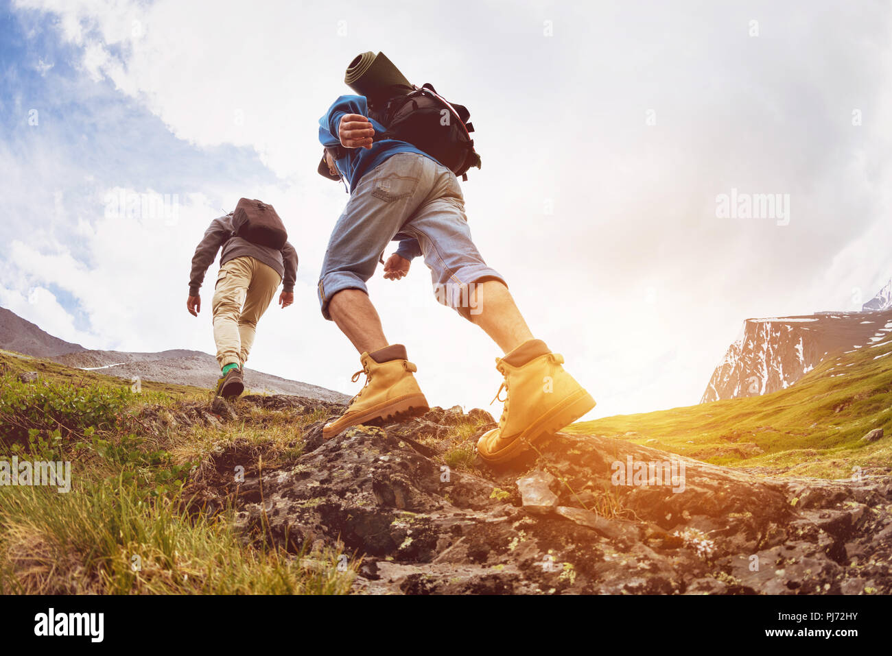 Trekking Konzept zwei Touristen wandern Berge Stockfoto
