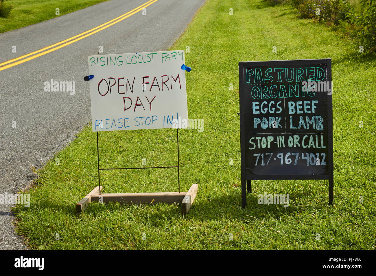 Zeichen der Ankündigung Open Farm Tag bei steigender Locust Farm, ein permakultur Bauernhof in Elizabethtown, Lancaster County, Pennsylvania, USA Stockfoto