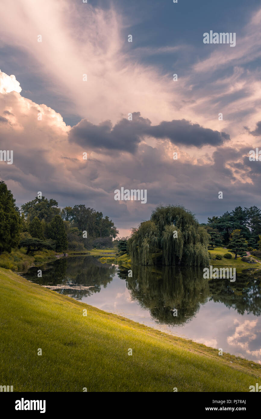 Sonnenuntergang am See Stockfoto