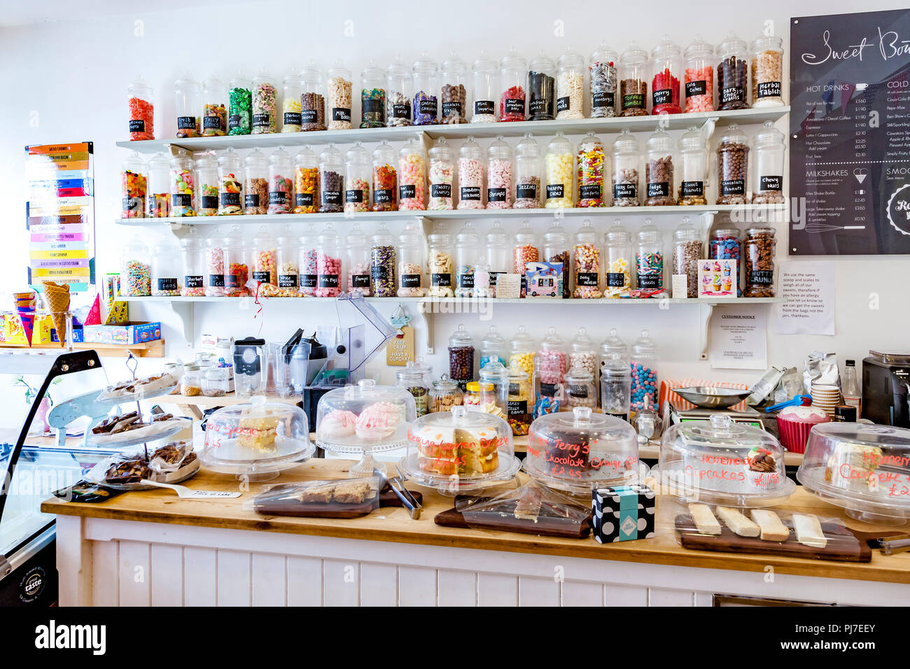 Sweet Boutique, Southam eine kleine Marktstadt und Bürgergemeinde im Stratford-on-Avon-Viertel von Warwickshire, England Stockfoto
