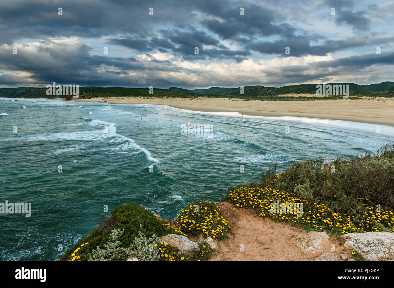 Praia da Bordeira (Bordeira Strand). Parque Natural do Sudoeste Alentejano e Costa Vicentina, die wildesten Atlantikküste in Europa. Algarve, Portugal Stockfoto