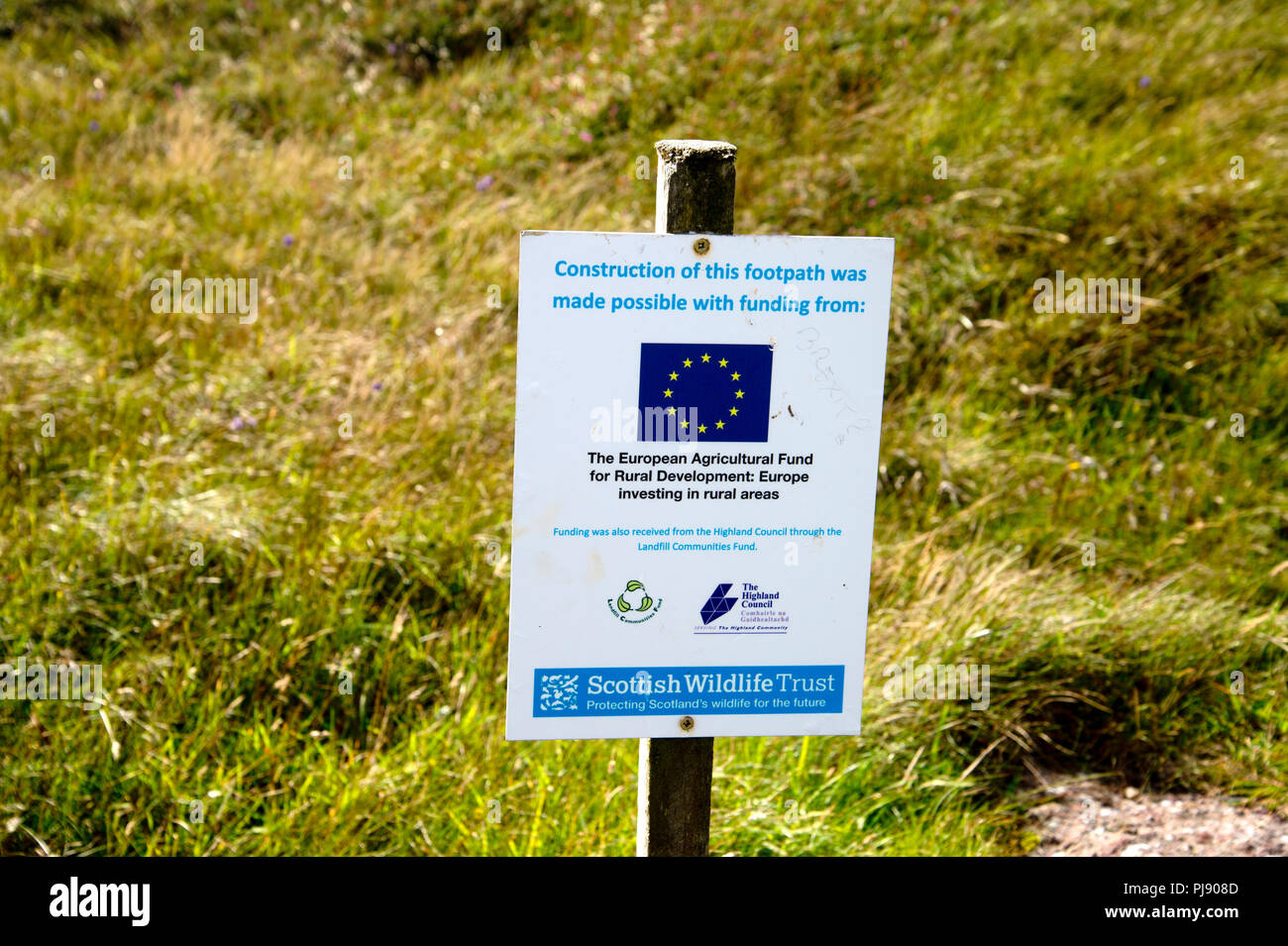 Schottland. Sutherland. Handa Island Wildlife Reserve. Schild, auf dem Wanderweg mit der EU-Finanzierung verbessert Stockfoto
