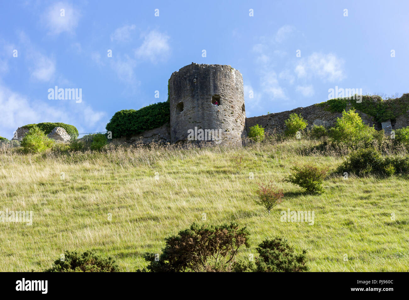 Corfe Castle, Blick von der Burgruine auf einem sonnigen Nachmittag Anfang September 2018, Dorset, Großbritannien Stockfoto