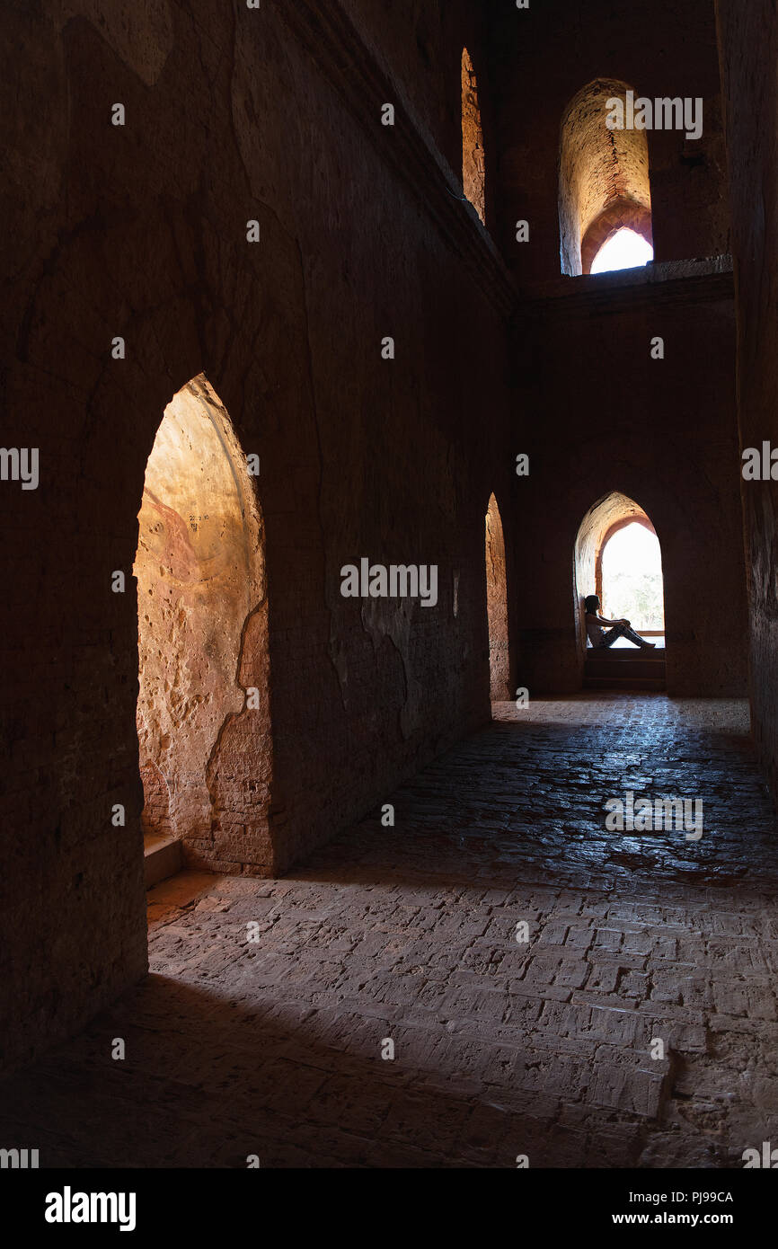 Innenräume der Dhammayangyi Tempel, Bagan, Myanmar (Birma). Stockfoto