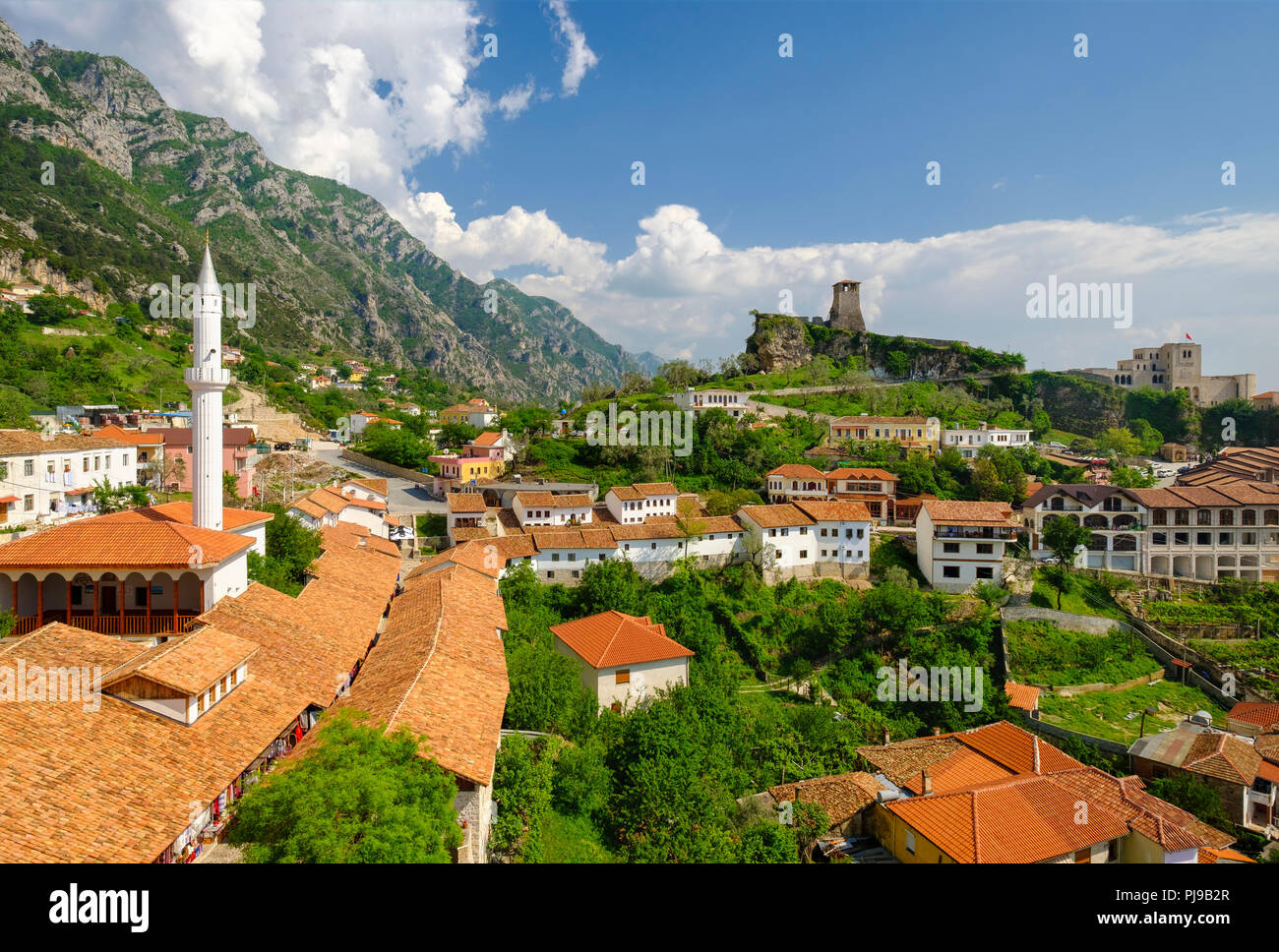 Basar Street, Basar Moschee (Xhamia e Pazarit), Festung und Skanderbeg Museum, Kruja, Krujë, Durrës Qar, Durres, Albanien Stockfoto
