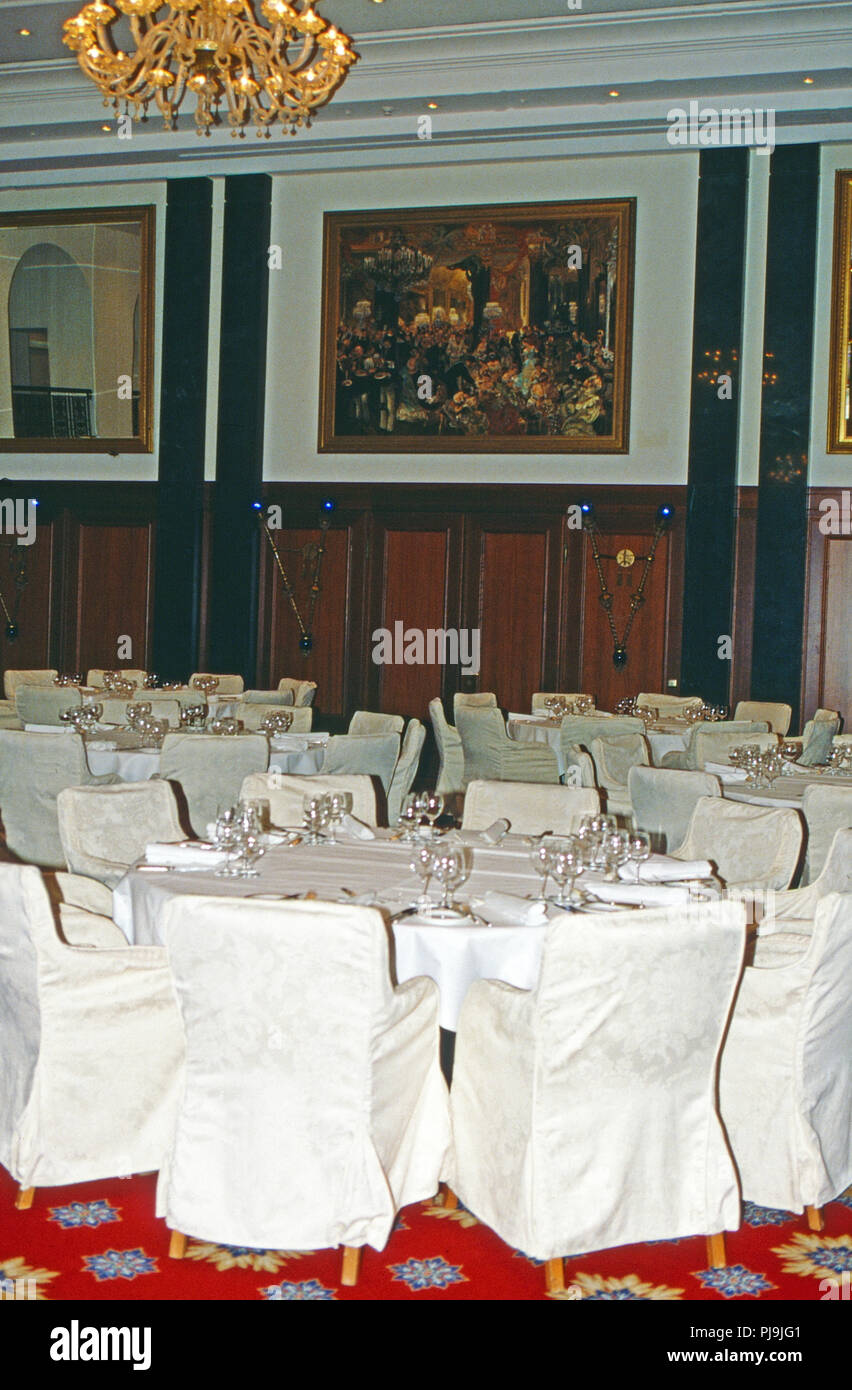 Großer Ballsaal im Hotel Adlon in Berlin, Deutschland 2002. Ballsaal des Hotel Adlon in Berlin, Deutschland 2002. Stockfoto