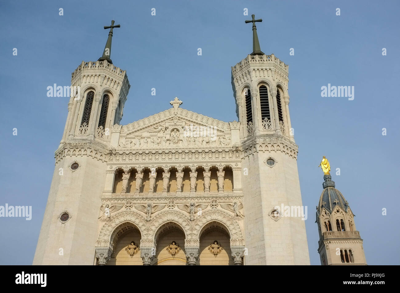 Die Basilika Notre-Dame de Fourvière in Lyon, Frankreich. Stockfoto