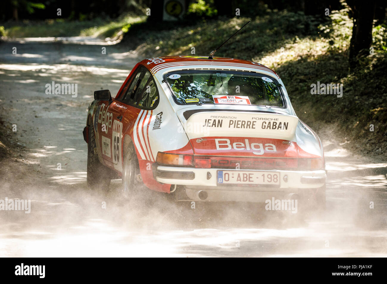 1984 Porsche 911 SC RS mit Fahrer Johan-Franck Dirickx auf dem Forest Rally stage Am Goodwood Festival 2018 von Geschwindigkeit, Sussex, UK. Stockfoto