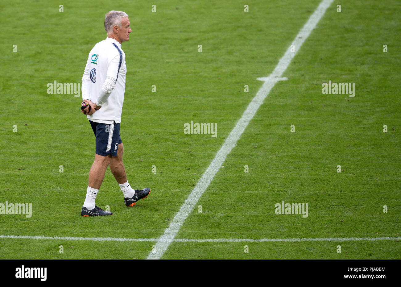 05. September 2018, Deutschland, München: Trainer Didier Deschamps aus Frankreich teil nimmt im letzten Training. Die Deutsche Nationalmannschaft wird gegen die Nationalmannschaft von Frankreich am 6. September 2018 spielen. Foto: Sven Hoppe/dpa Stockfoto