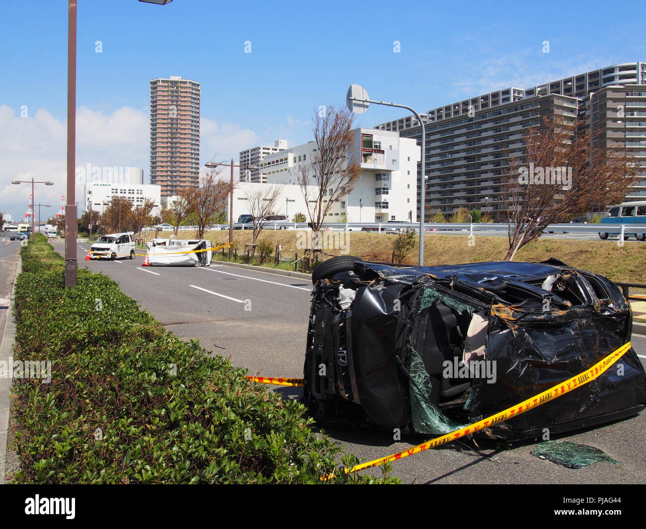 Suminoe-ku, Osaka City, Japan. 5. Sep 2018. Schmutz wird in Osaka am 5. September 2018 gesehen, einen Tag, nachdem leistungsstarke Typhoon Jebi hit westlichen Japan. Quelle: LBA/Alamy leben Nachrichten Stockfoto