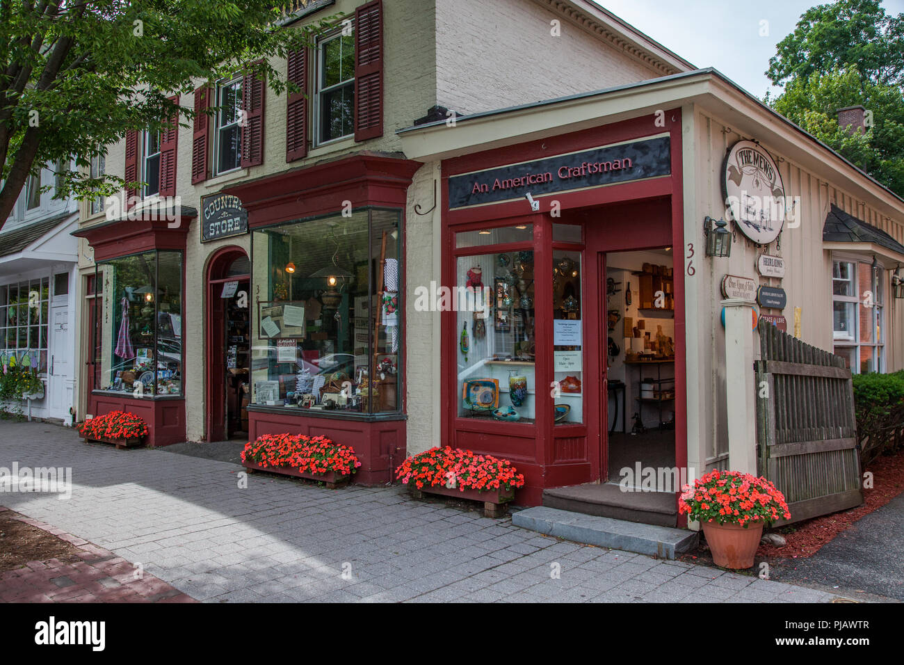 Businsses auf der Main Street in Pittsfield, MA Stockfoto