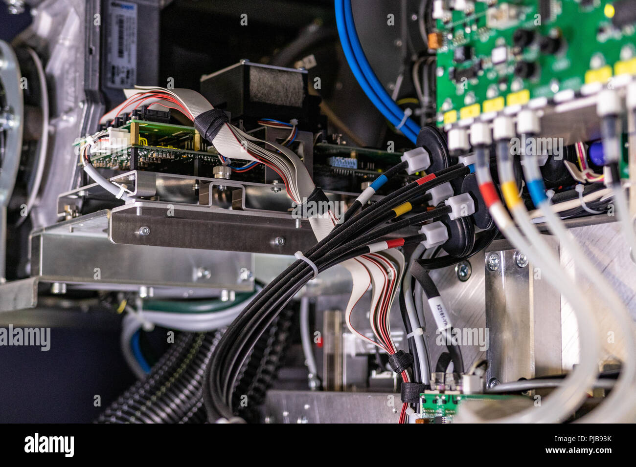 Die Innenseite des, was schien, eine tickende Zeitbombe zu werden, sondern erwies sich als ein großes professionelles Drucken mit der Hauptplatine. Stockfoto