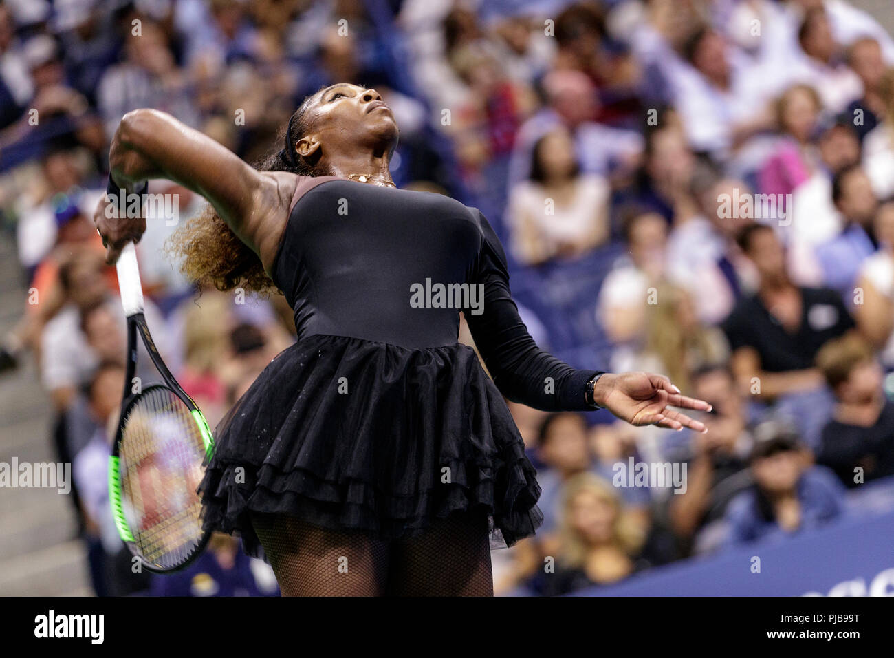 Serena Williams (USA) konkurrieren auf dem 2018 US Open Tennis. Stockfoto