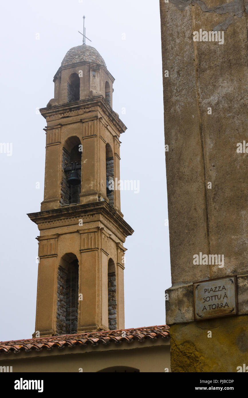 Kirchturm der Kirche Occiglioni, Balagne, Korsika, Frankreich Stockfoto