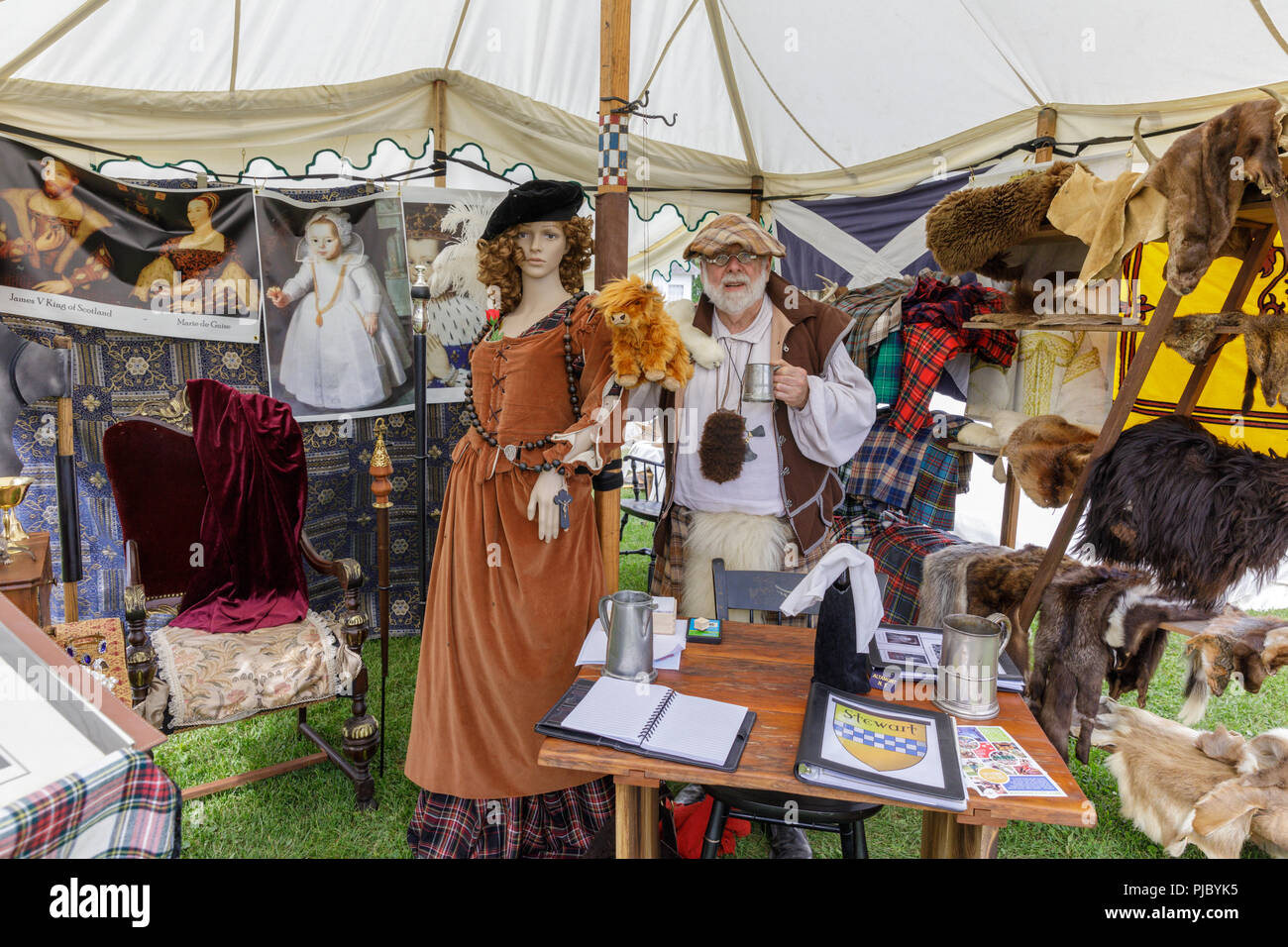 Innerhalb der Stewart Clan stand auf der Capital District schottische Spiele in Altamont, New York Stockfoto