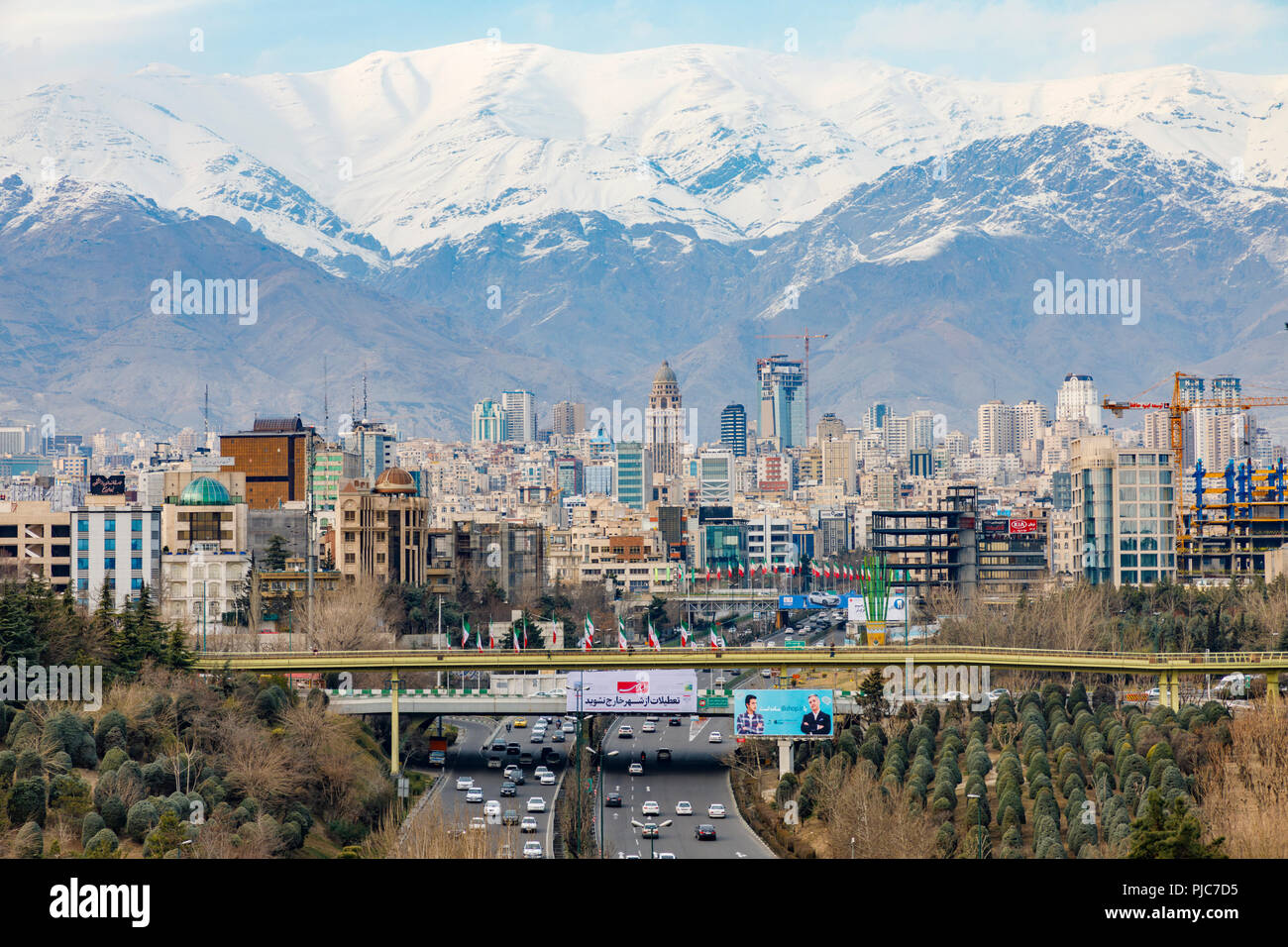 Die Islamische Republik Iran. Teheran. Stadtzentrum und bergigen Hintergrund. Stockfoto