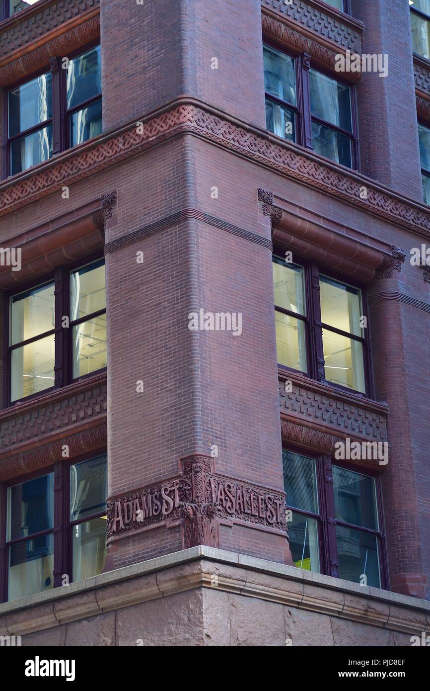 Chicago, Illinois, USA. Das äußere, konkurrieren mit Straßennamen Gravuren, der Rookery Building. Stockfoto