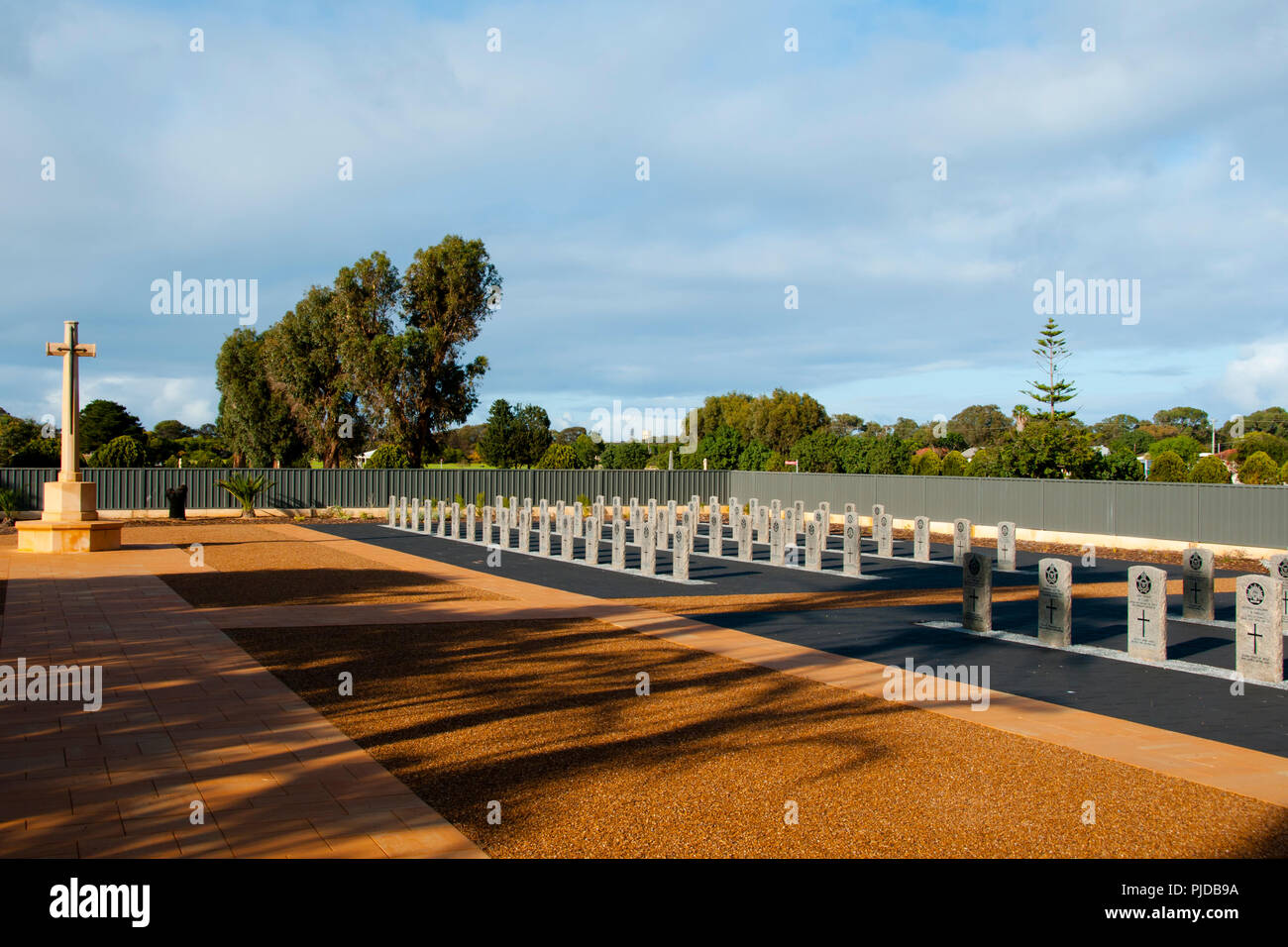 GERALDTON, AUSTRALIEN - 21 August 2018: Weltkrieg II Friedhof mit 83 Gräber Stockfoto