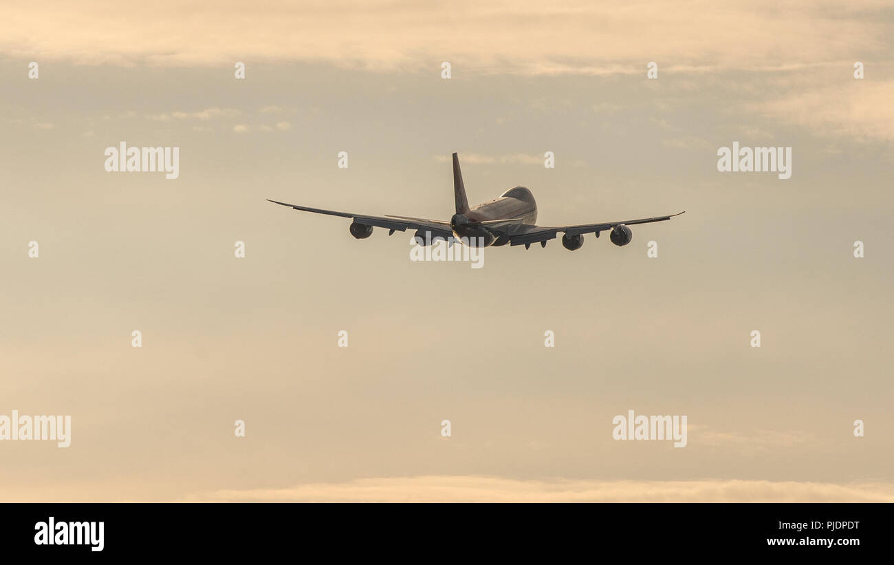 Cargolux Boeing 747-800 F Abflug Flughafen Prestwick Inernational gebunden für Luxemburg, beladen mit Fracht frei nehmen. Stockfoto