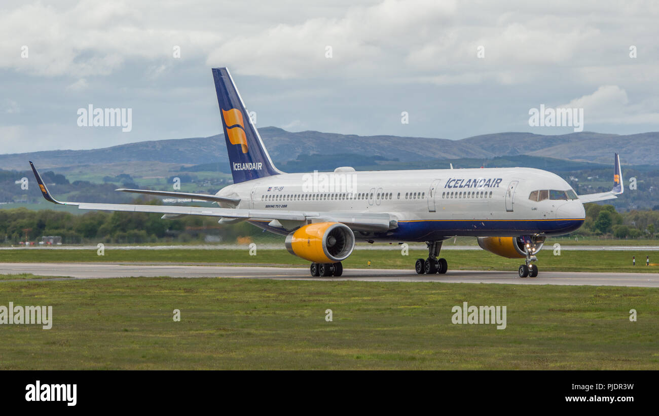 Island Air Flug gesehen verlassen für Rekjavik für Touristen vom Flughafen Glasgow, Renfrewshire, Schottland. Stockfoto