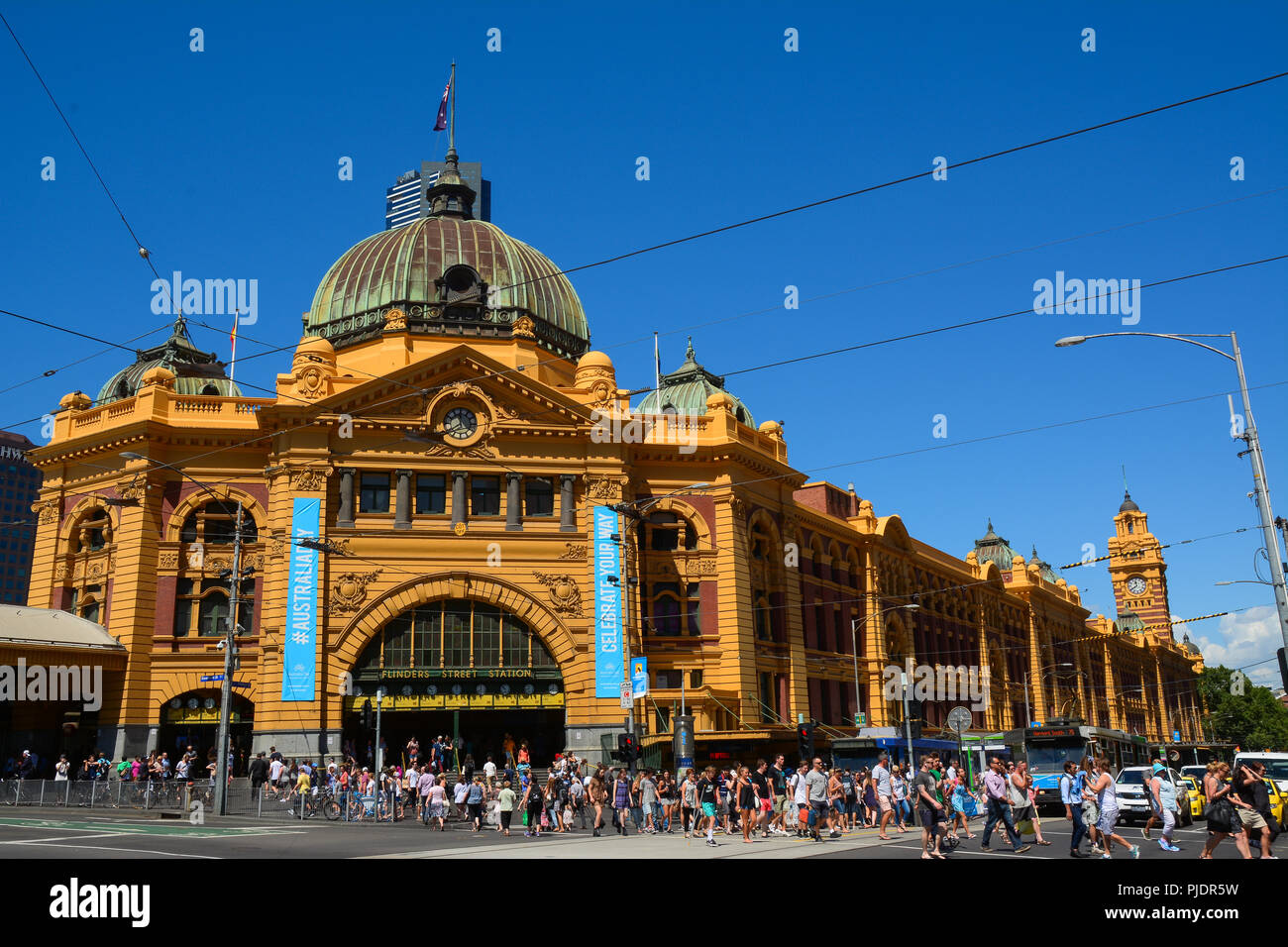 Der Flinders Street Station, die berühmteste Sehenswürdigkeit in Melbourne, Australien Stockfoto