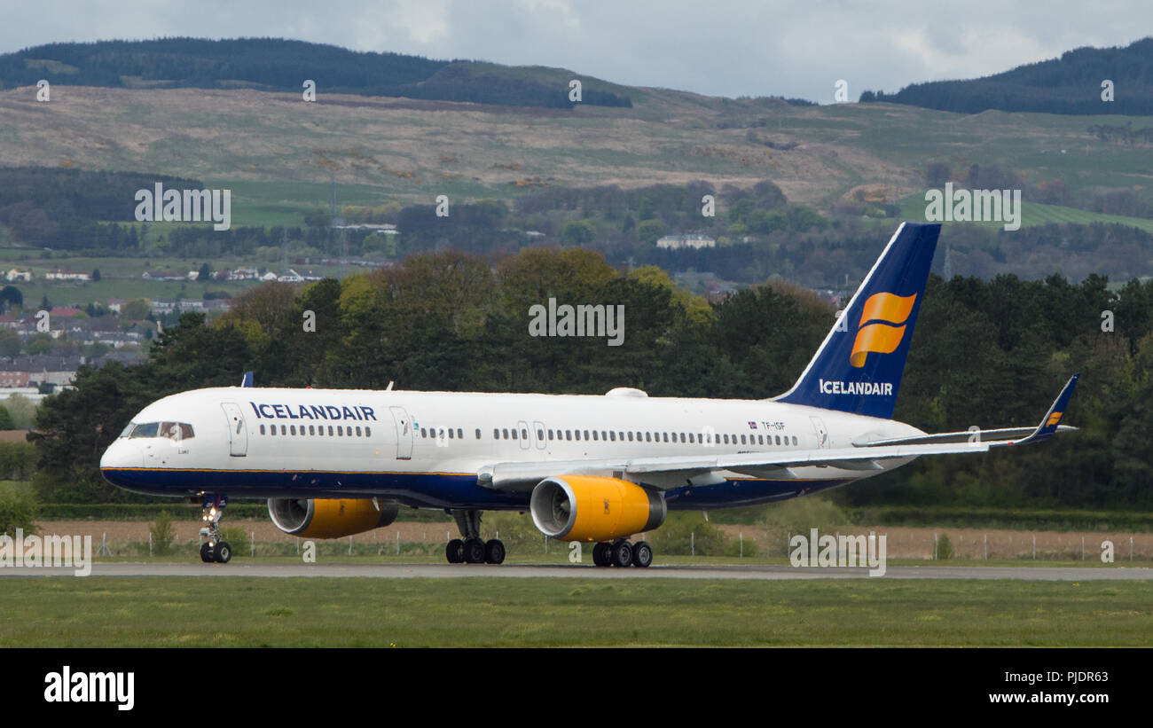 Island Air Flug gesehen verlassen für Rekjavik für Touristen vom Flughafen Glasgow, Renfrewshire, Schottland. Stockfoto