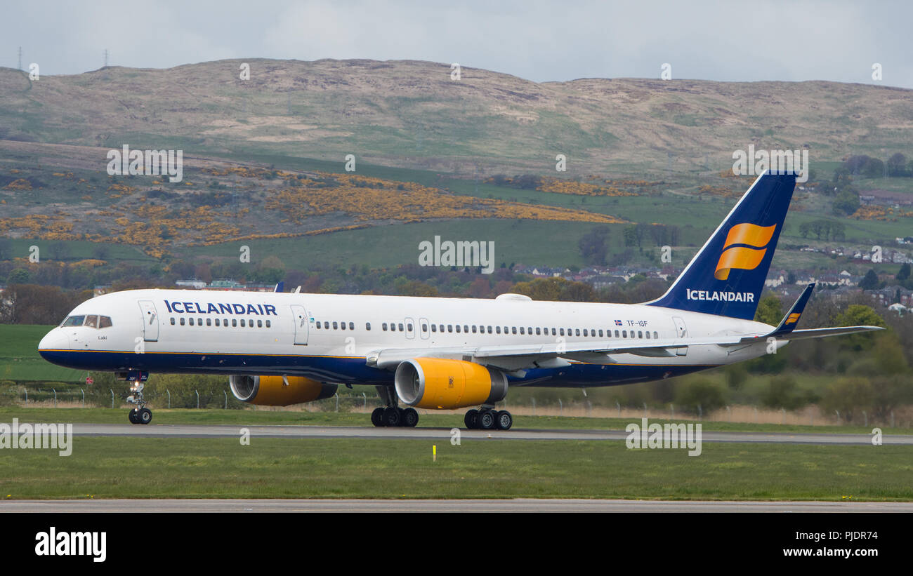 Island Air Flug gesehen verlassen für Rekjavik für Touristen vom Flughafen Glasgow, Renfrewshire, Schottland. Stockfoto