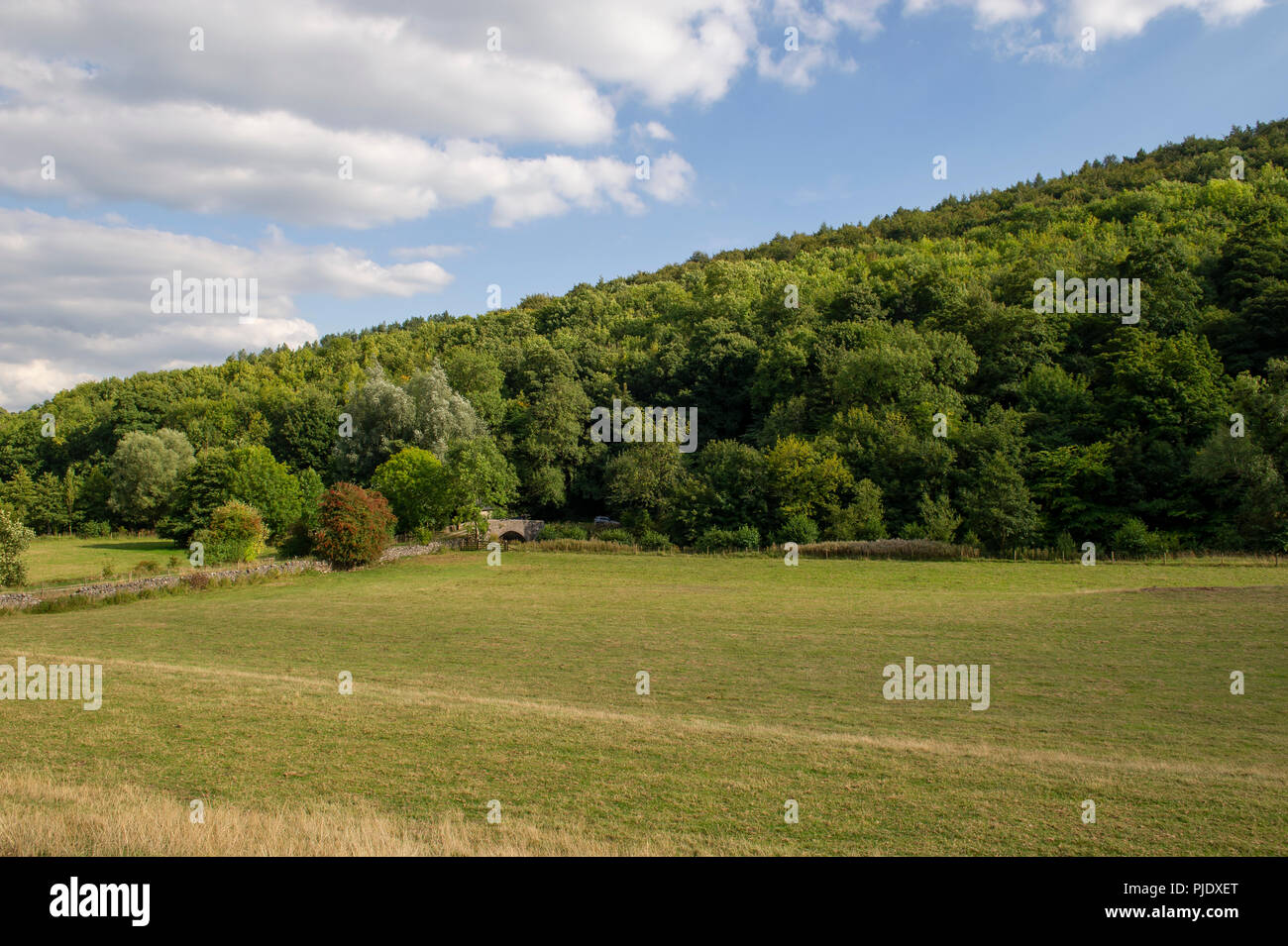 Blick von der Peak District National Park auf der A 6 in der Nähe von Bakewell, Derbyshire Stockfoto