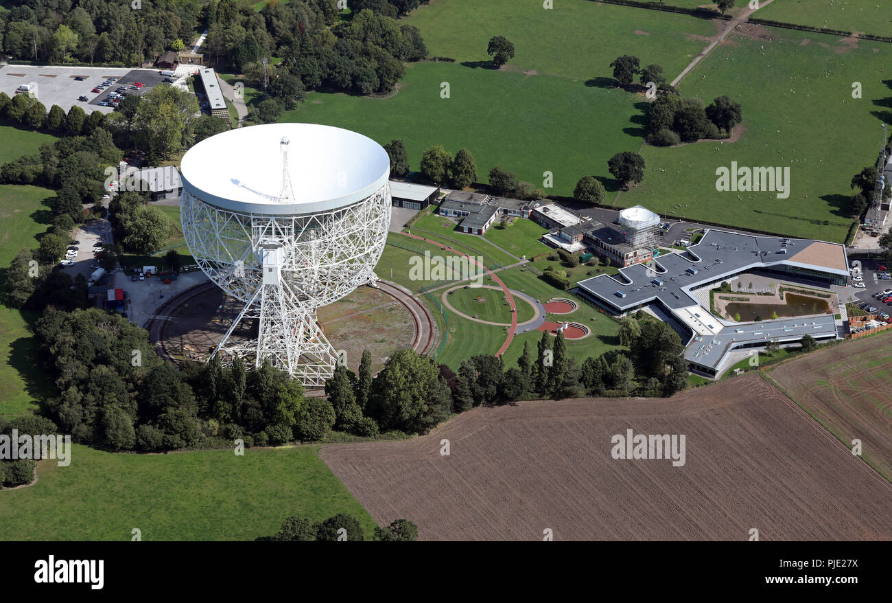 Luftaufnahme des Jodrell Bank Discovery Centre in der Nähe von Macclesfield, Cheshire Stockfoto