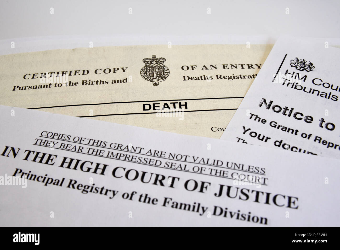 Sterbeurkunde. Papiere. Papierkram. Dokumente. Der Oberste Gerichtshof, Principal Registry der Familie Division, britische Regierung offizielle Stockfoto