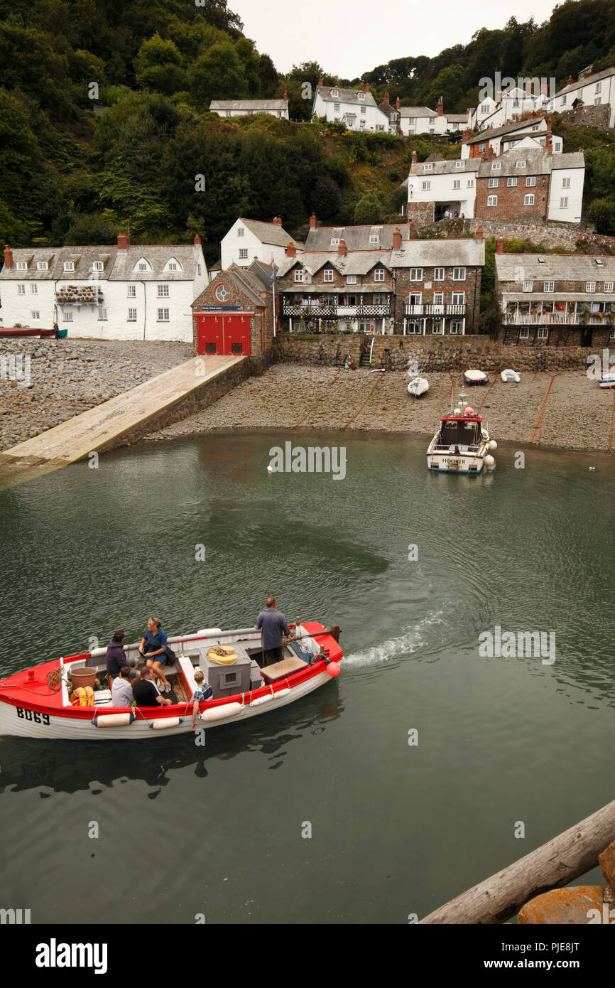 Häuser am Wasser bei Clovell Hafen, North Devon, Stockfoto