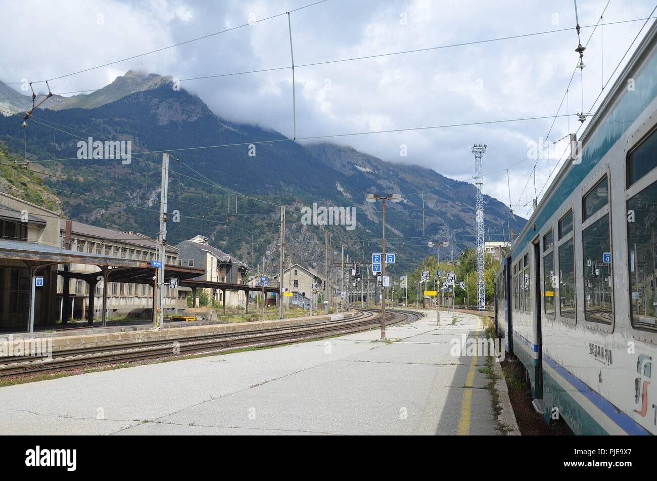 Der französische Bahnhof von Modane an der Grenze zu Italien, in den Alpen Novalja Stockfoto