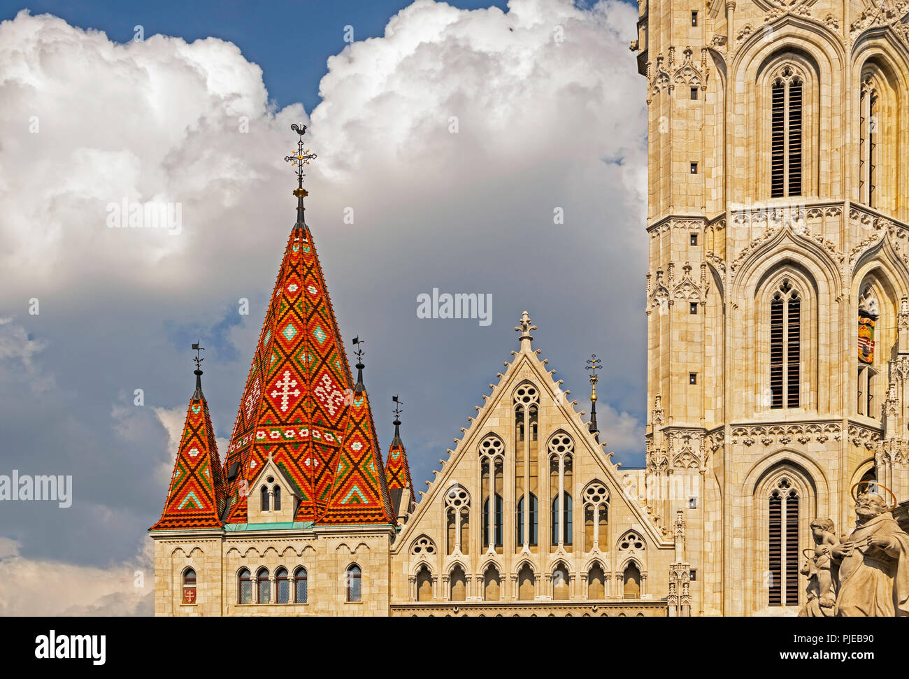 Matyas Kirche (Matthias Kirche) Fishermans Bastion in Budapest Stockfoto