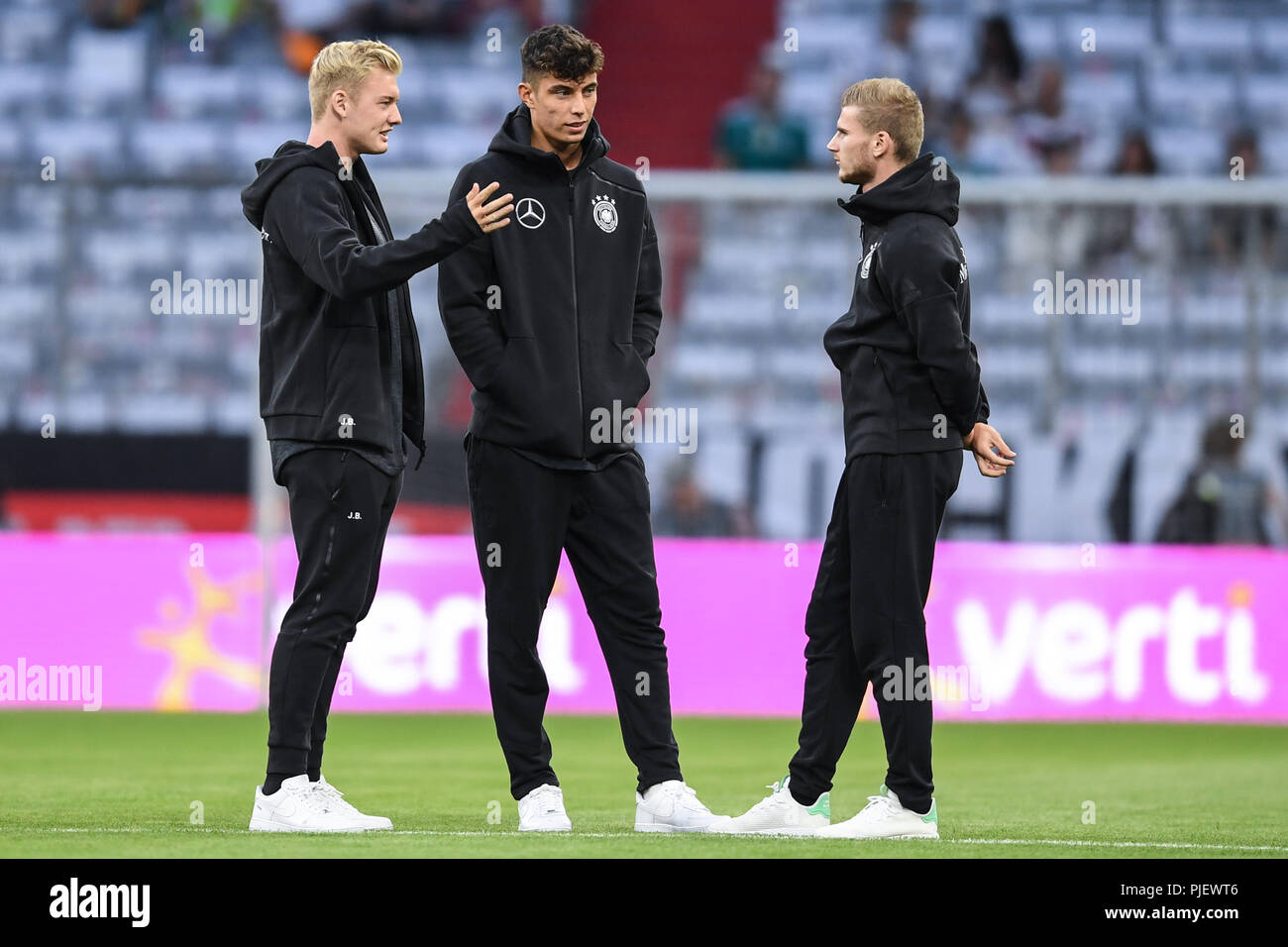 Kai havertz julian brandt -Fotos und -Bildmaterial in hoher Auflösung