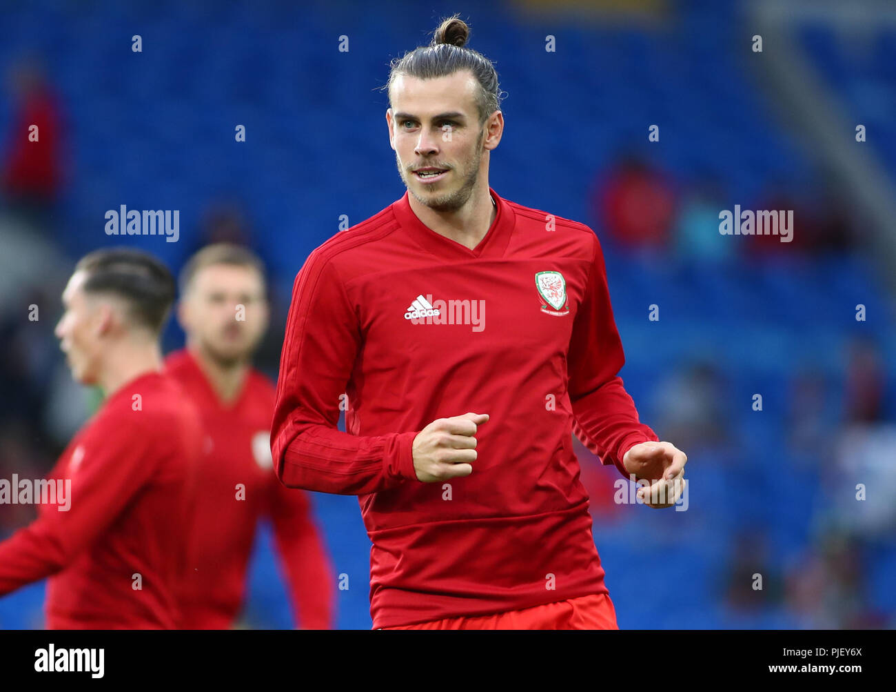 Cardiff City Stadium, Cardiff, UK. 6. Sep 2018. UEFA Nationen Liga Fußball, Wales gegen Republik Irland; Gareth Bale von Wales während der Aufwärmphase Credit: Aktion plus Sport/Alamy leben Nachrichten Stockfoto